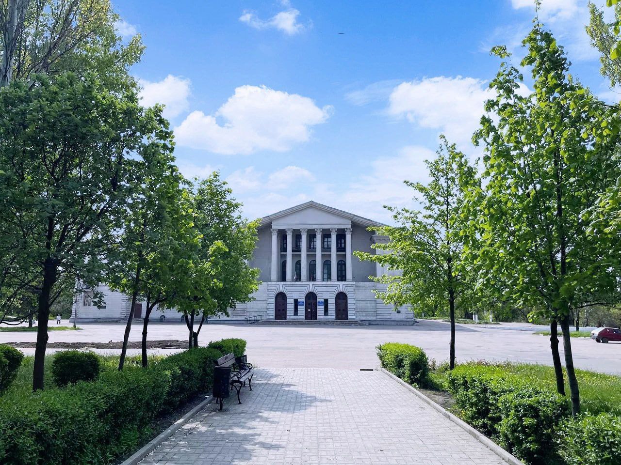 Фотографии.