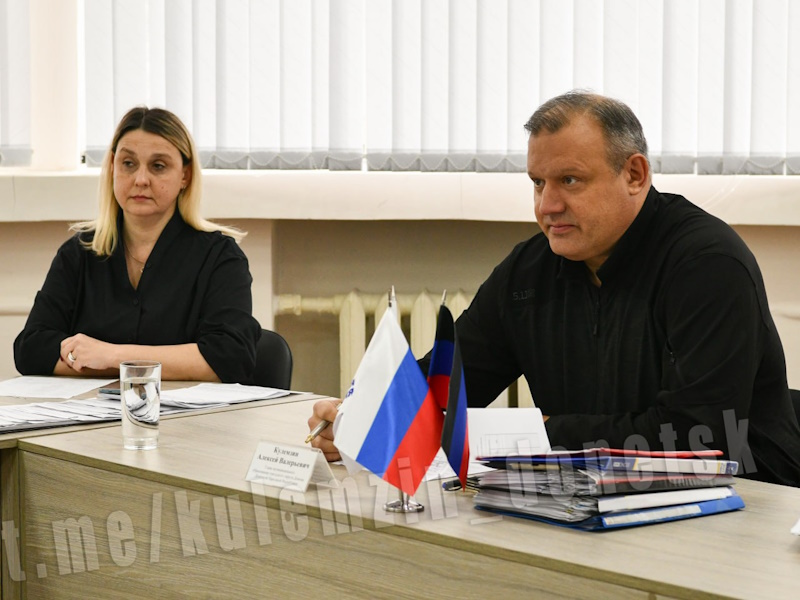 Алексей Кулемзин провёл личный приём граждан в общественной приёмной партии «Единая Россия».
