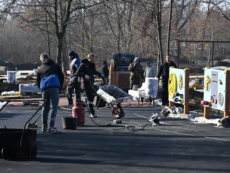К концу года завершится модернизация парка Энергетиков, расположенного в Буденновском районе Донецка.