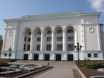 Донецкий государственный академический театр оперы и балета Донецкий государственный академический театр оперы и балета.